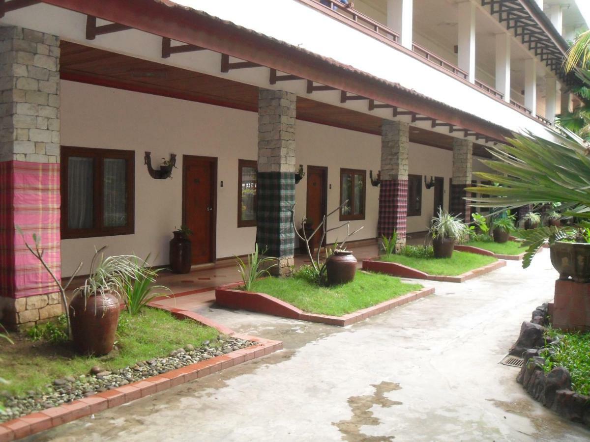 Hotel Pantai Gapura Makassar Dış mekan fotoğraf